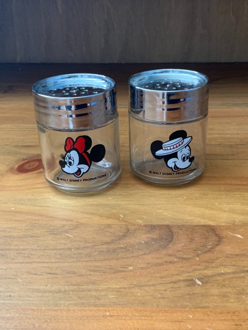 VINTAGE CLEAR GLASS MICKEY & MINNIE MOUSE SALT & PEPPER SHAKERS